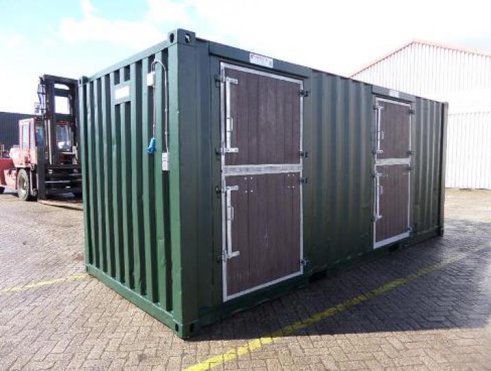paardenbox van een container 2 stallen